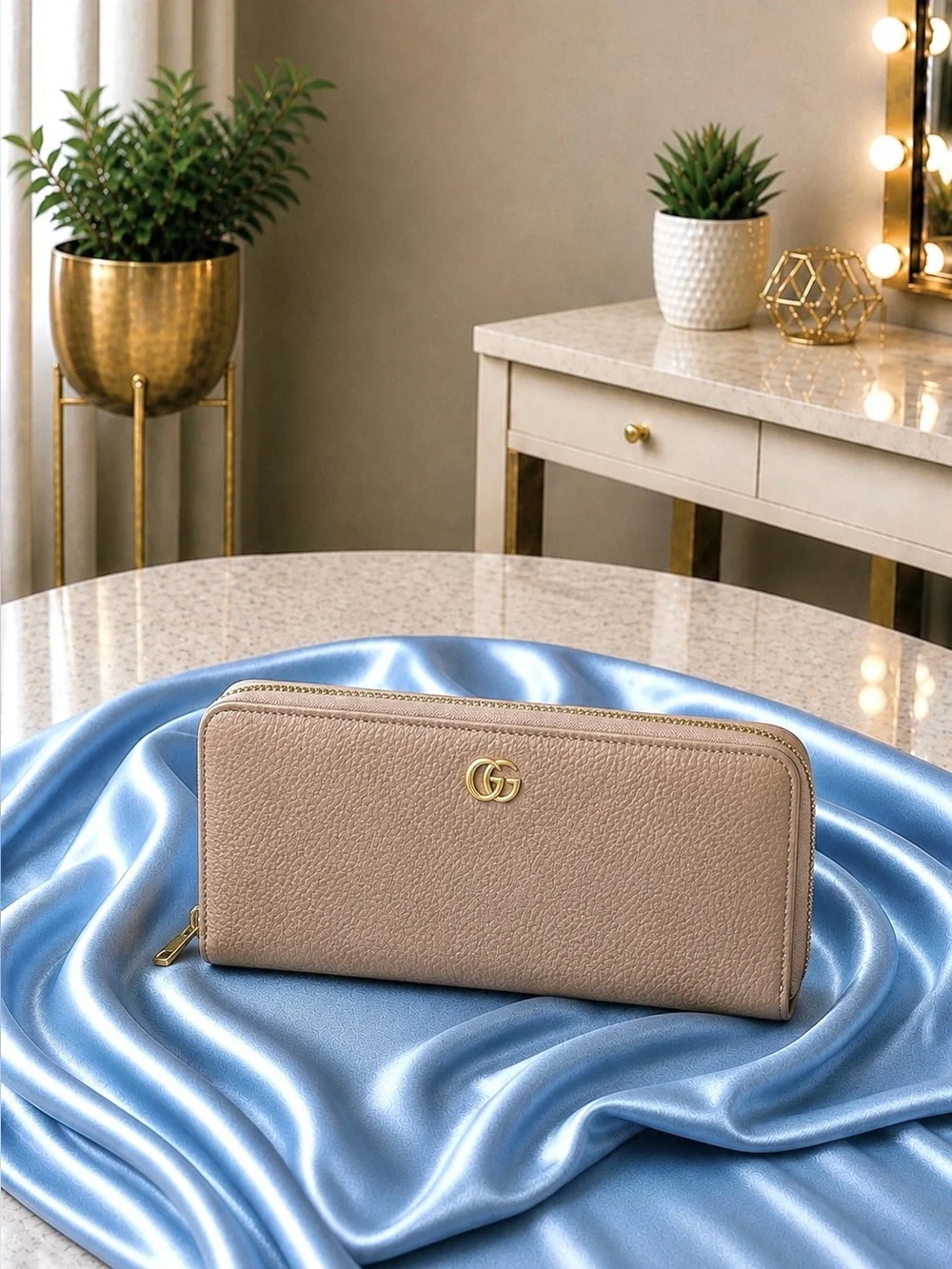 Gucci  Leather Zip Around Wallet.